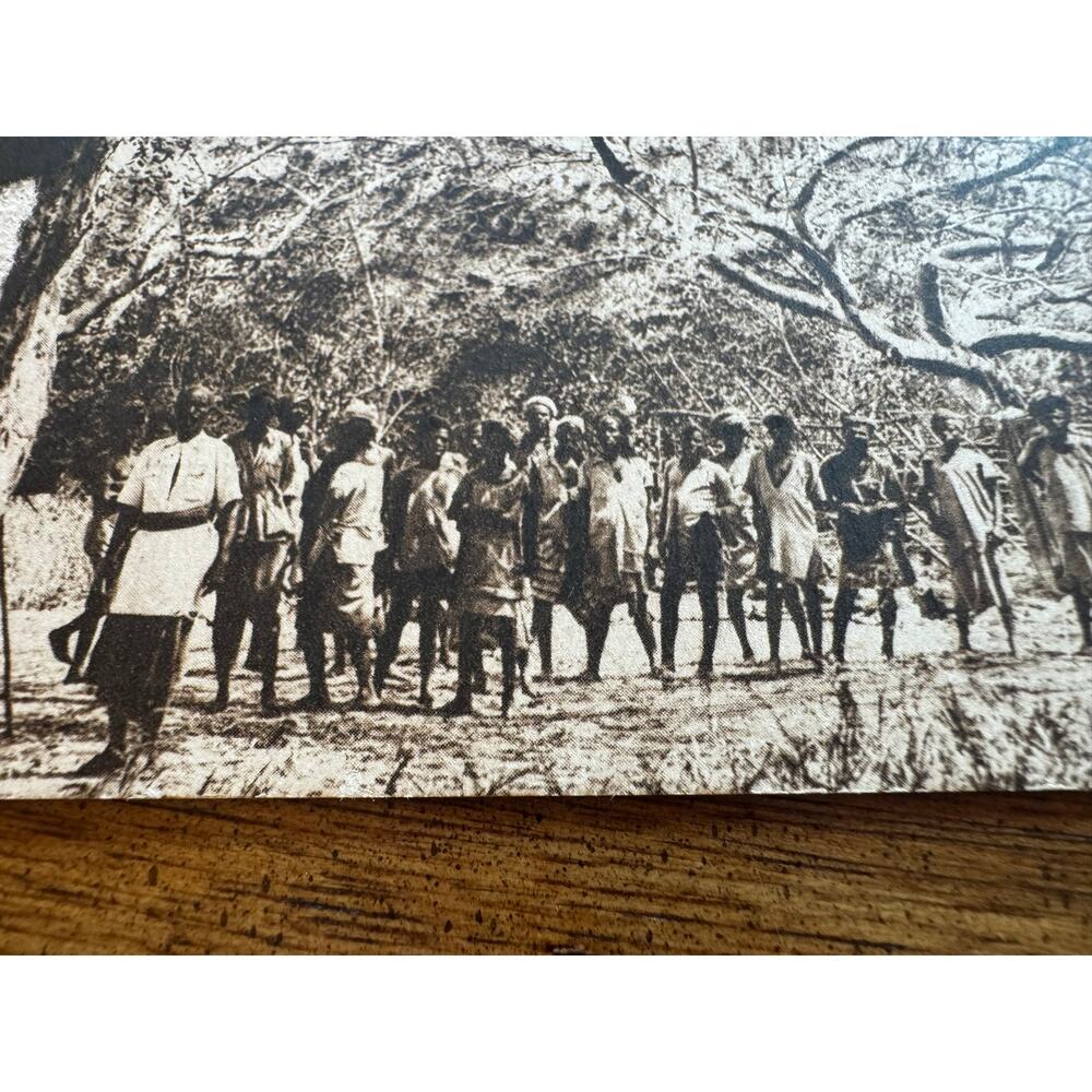 RARE Vintage Italian Somaliland Somalia Bajuni People Strada di Burgao Postcard - Picture 5 of 8